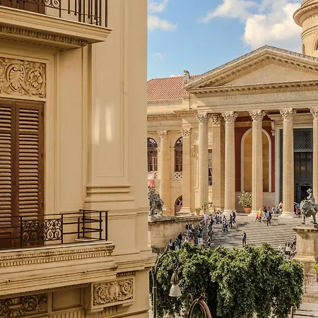 Hotiday Palco Noir 4*