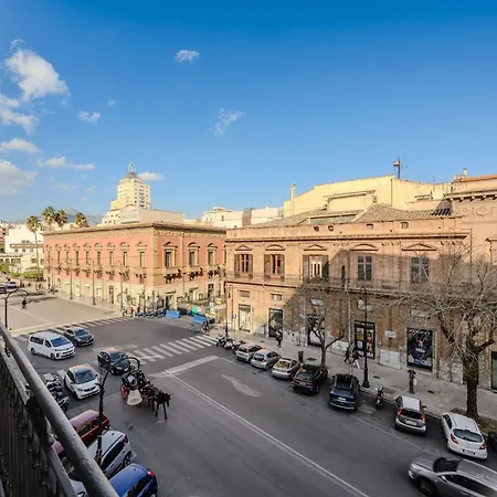 Hotel apartamentowy Hotiday Palco Noir Palermo