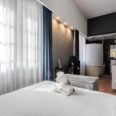 Hotiday Palco Noir 4*