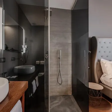 Hotiday Palco Noir 4*